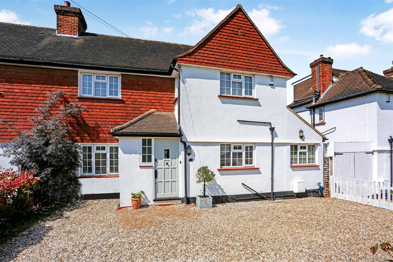 Avenue Road, Sutton