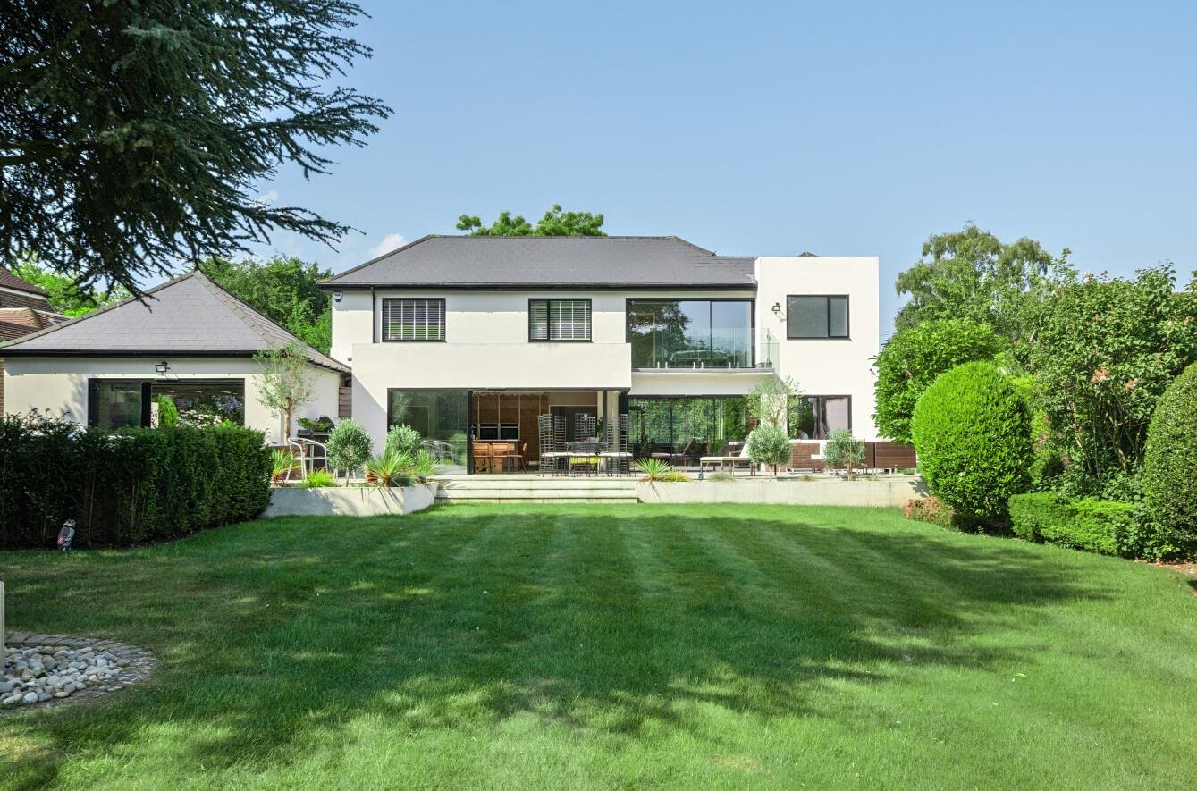 Gilhams Avenue, Banstead