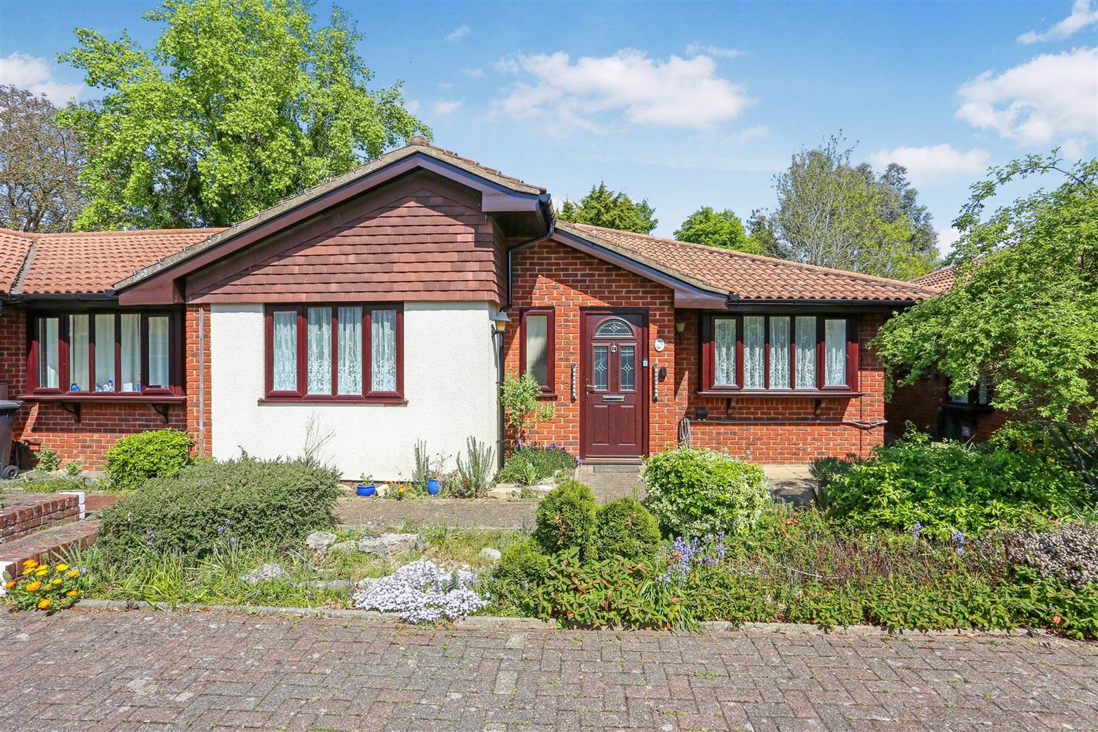 Oakmead Green, Epsom