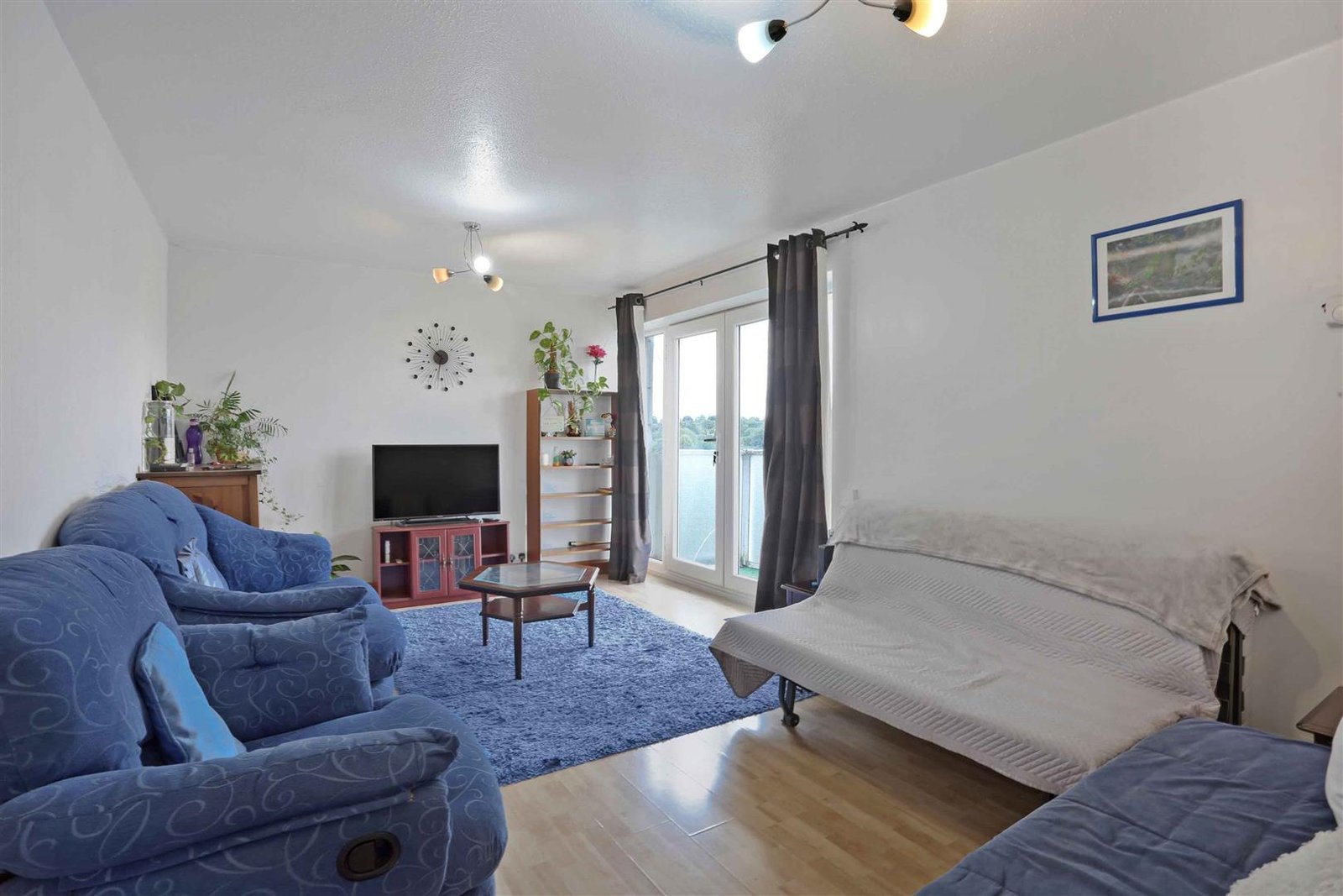 Basinghall Gardens, Sutton