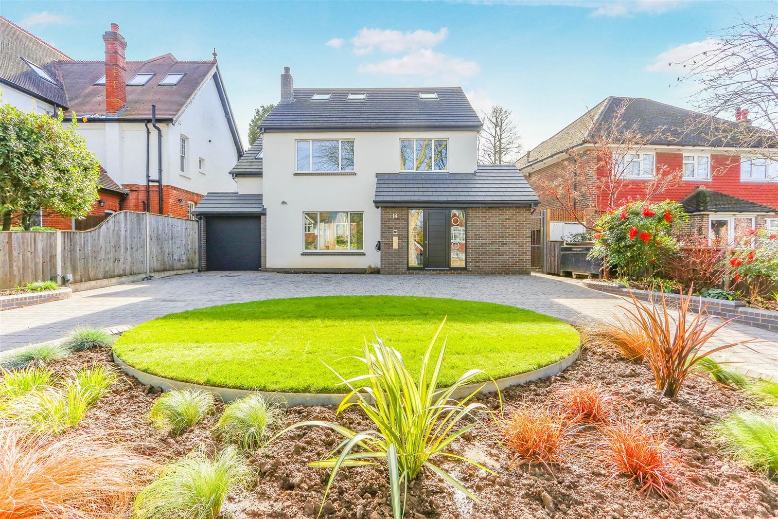 Hall Road, Wallington