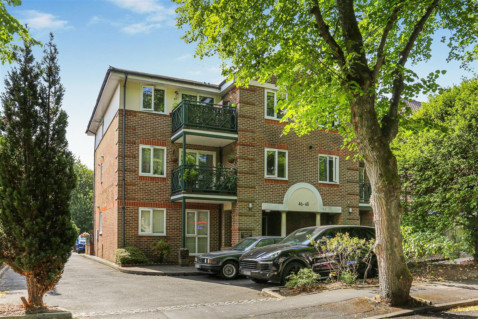 The Crescent, Belmont, Sutton